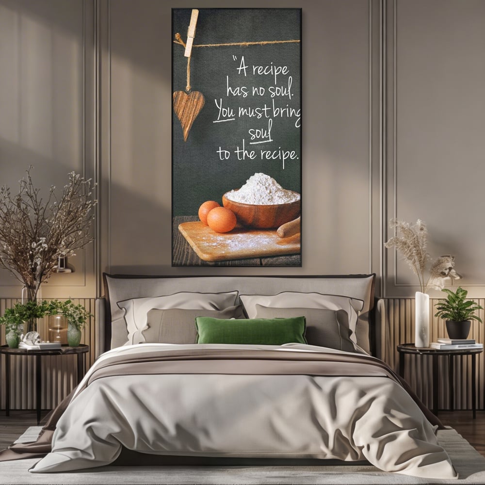 Tablou canvas cu tablou canvas cu citat culinar si faina, in rama de aluminiu negru, pe perete intr-un dormitor